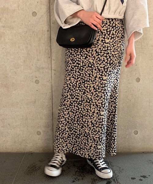 flower(フラワー)の「フラワースウィンギングスカート(スカート・レディース・グリーン/ネイビー・FREE)」の2枚目の写真