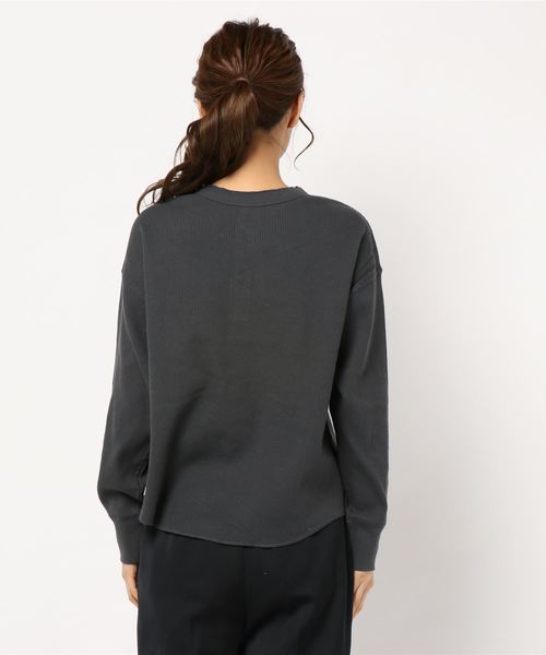 AMERICAN HOLIC（アメリカンホリック）の「2WAYヘンリーネックワッフルプルオーバー（Tシャツ/カットソー・レディース・オフホワイト/チャコールグレー/ベージュ系その他2・M/L）」の9枚目の写真