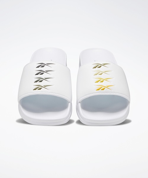 Reebok（リーボック）の「クラシック スライド（サンダル・メンズ・ホワイト×ブラック/イエロー/ピンク/ブラック×ホワイト/グレー/ホワイト×ブルー/ブラック系その他/ホワイト×レッド/ホワイト系その他/エメラルド/ブラック/ライトブルー/ネイビー/レッド/ホワイト×ネイビー/ブルー/ダークグレー/ホワイト/ライトグレー/ブルー系その他/ブラック系その他2/ネイビー×ホワイト/ベージュ・28.0cm/29.0cm/27.0cm/23.0cm/26.0cm/30.0cm/24.0cm/25.0cm）」の5枚目の写真