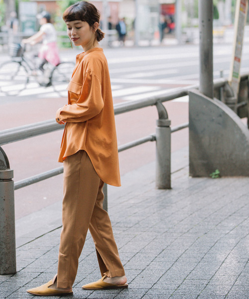 Munich（ミューニック）の「シルキーピーチブロード　バンドカラーシャツ（シャツ/ブラウス・レディース・ブラック/オートミール/カーキ/ダークオレンジ・FREE）」の15枚目の写真