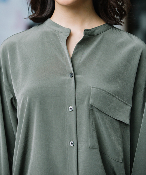 Munich（ミューニック）の「シルキーピーチブロード　バンドカラーシャツ（シャツ/ブラウス・レディース・ブラック/オートミール/カーキ/ダークオレンジ・FREE）」の12枚目の写真