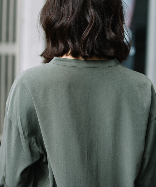 Munich（ミューニック）の「シルキーピーチブロード　バンドカラーシャツ（シャツ/ブラウス・レディース・ブラック/オートミール/カーキ/ダークオレンジ・FREE）」の6枚目の写真