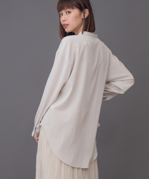 Munich（ミューニック）の「シルキーピーチブロード　バンドカラーシャツ（シャツ/ブラウス・レディース・ブラック/オートミール/カーキ/ダークオレンジ・FREE）」の17枚目の写真