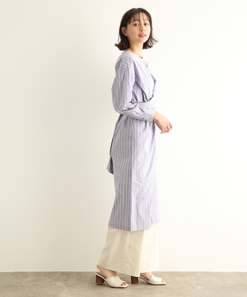 REMME(レメ)の「【REMME】ミュールサンダル(サンダル・レディース・ネイビー/ゴールド/ホワイト・24.0cm/24.5cm/23.5cm/23.0cm)」の7枚目の写真