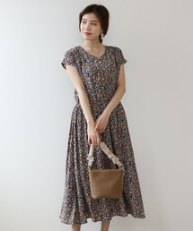 サイドプリーツ花柄ワンピース