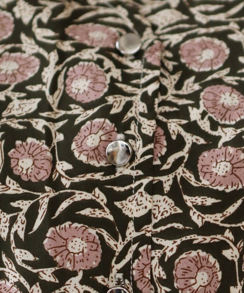 Bou Jeloud（ブージュルード）の「サイドプリーツ花柄ワンピース（ワンピース・レディース・ネイビー/グリーン・38）」の19枚目の写真