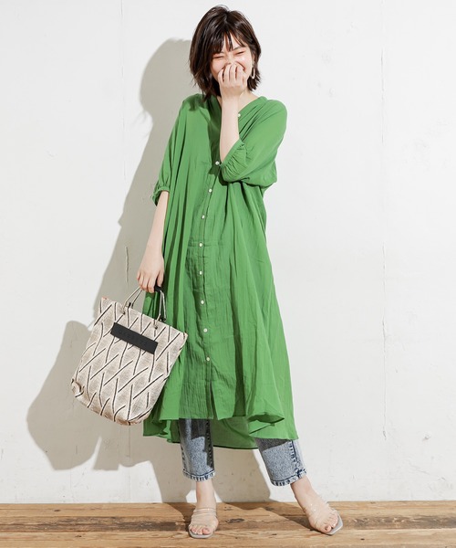 natural couture（ナチュラルクチュール）の「綿シフォンシアーシャツワンピース（ワンピース・レディース・ブラック/グレイッシュベージュ/グリーン/ラベンダー・FREE）」の3枚目の写真