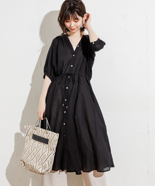 natural couture（ナチュラルクチュール）の「綿シフォンシアーシャツワンピース（ワンピース・レディース・ブラック/グレイッシュベージュ/グリーン/ラベンダー・FREE）」の2枚目の写真