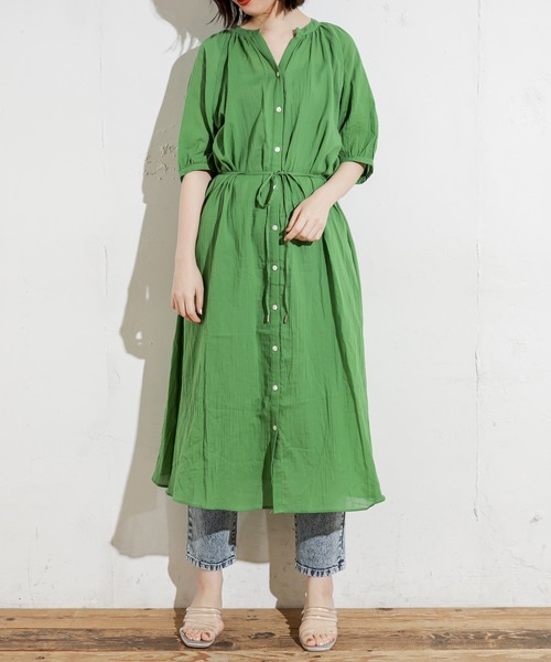 natural couture（ナチュラルクチュール）の「綿シフォンシアーシャツワンピース（ワンピース・レディース・ブラック/グレイッシュベージュ/グリーン/ラベンダー・FREE）」の9枚目の写真