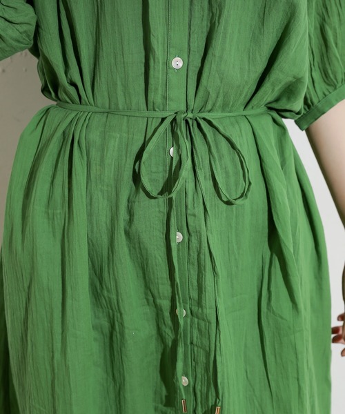 natural couture（ナチュラルクチュール）の「綿シフォンシアーシャツワンピース（ワンピース・レディース・ブラック/グレイッシュベージュ/グリーン/ラベンダー・FREE）」の6枚目の写真