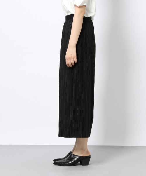 PAGEBOY(ページボーイ)の「マイクロプリーツカットスカート(スカート・レディース・ブラック/カーキ/グレイッシュベージュ・FREE)」の8枚目の写真