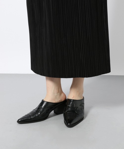 PAGEBOY(ページボーイ)の「マイクロプリーツカットスカート(スカート・レディース・ブラック/カーキ/グレイッシュベージュ・FREE)」の11枚目の写真