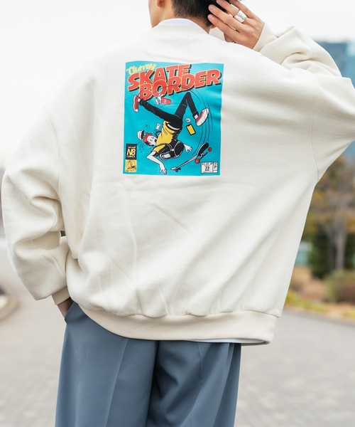 kutir（クティール）の「イラストレーター「ichiraku studio」 × kutir コラボスウェット（スウェット・メンズ・ホワイト/ライトグレー/ブラック/ダークブラウン/パープル/オフホワイト/その他/ダークブルー・MEDIUM/LARGE）」の8枚目の写真