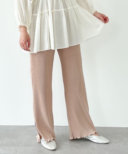 SLURR(スラ―)の「プリーツメローフリルフレアパンツ(その他パンツ・レディース・ベージュ/ミント/ピンク系その他・FREE)」の2枚目の写真