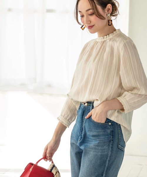 BELLUNA PLUS（ベルーナ）の「ドビーストライプフリルデザインブラウス（シャツ/ブラウス・レディース・チャコール/オフホワイト/ライトグリーン・MEDIUM/LARGE/X-LARGE）」の14枚目の写真