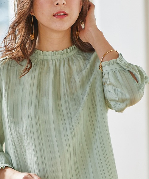 BELLUNA PLUS（ベルーナ）の「ドビーストライプフリルデザインブラウス（シャツ/ブラウス・レディース・チャコール/オフホワイト/ライトグリーン・MEDIUM/LARGE/X-LARGE）」の22枚目の写真