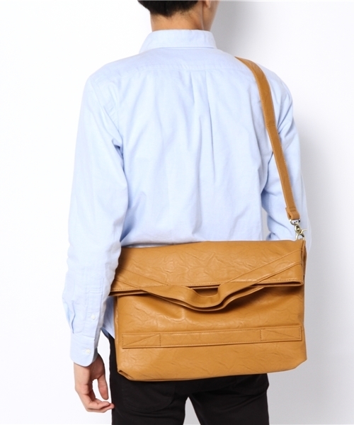 CIAOPANIC(チャオパニック)の「【Ciaopanic】2WAYクラッチショルダーBAG(クラッチバッグ・レディース・ブラック/キャメル/ブラウン・FREE)」の16枚目の写真