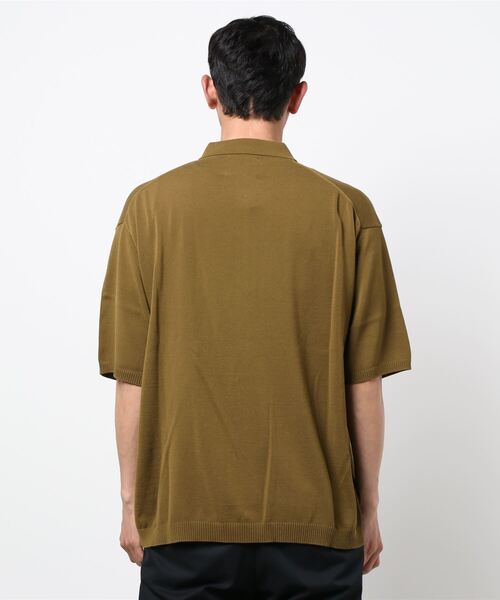 ROBERTO COLLINA（ロベルトコリーナ）の「【roberto collina】〈別注〉ハーフジップ 半袖ポロニット MEN（ポロシャツ・メンズ・ブラック/オリーブ/カーキ/ブルー・MEDIUM/LARGE）」の6枚目の写真