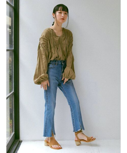 Ungrid（アングリッド）の「スリットストレートデニム（デニムパンツ・レディース・ブルー・24inch/25inch/26inch）」の13枚目の写真