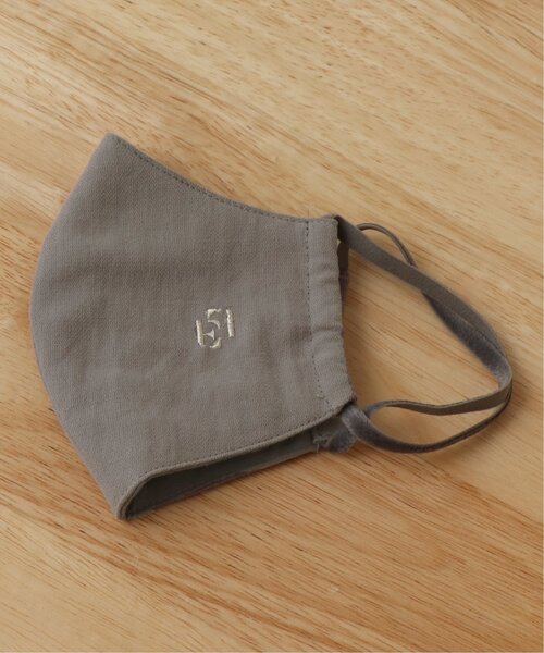 RAY CASSIN(レイカズン)の「EL Embroidery Mask(マスク・レディース・チャコールグレー/ベージュ・FREE)」の1枚目の写真