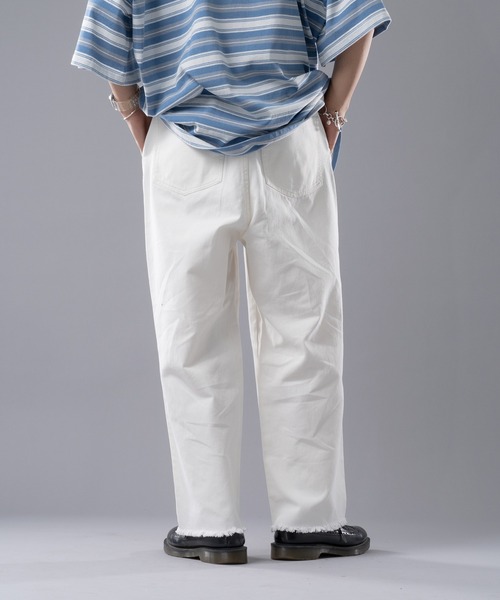 kutir（クティール）の「ダメージデニムワイドストレートパンツ（デニムパンツ・メンズ・ライトブルー/ブラック/オフホワイト・SMALL/MEDIUM/LARGE）」の12枚目の写真