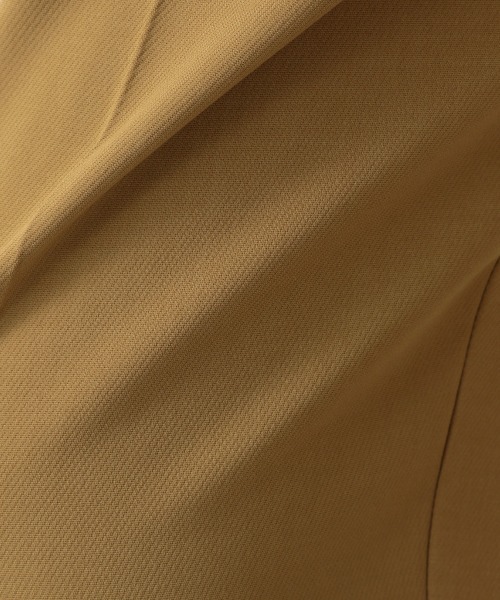 LOWRYS FARM(ローリーズファーム)の「ハイウエストタックテーパードパンツ 949453(その他パンツ・レディース・アイボリー/ブラック/イエロー/ブルー・SMALL/FREE)」の16枚目の写真