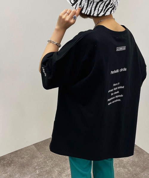 apres jour mignon(アプレジュールミニョン)の「アソートBIGスリットT 【ZOZOTOWN限定アイテム】(Tシャツ/カットソー・レディース・ブラック/ホワイト系その他/ブラック系その他/ナチュラル/パープル系その他/オレンジ系その他/オフホワイト/ブルー系その他・X-LARGE/フリー)」の4枚目の写真