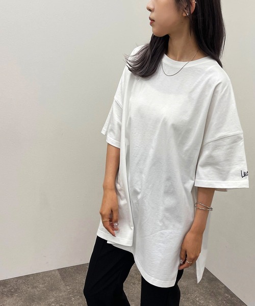apres jour mignon(アプレジュールミニョン)の「アソートBIGスリットT 【ZOZOTOWN限定アイテム】(Tシャツ/カットソー・レディース・ブラック/ホワイト系その他/ブラック系その他/ナチュラル/パープル系その他/オレンジ系その他/オフホワイト/ブルー系その他・X-LARGE/フリー)」の9枚目の写真