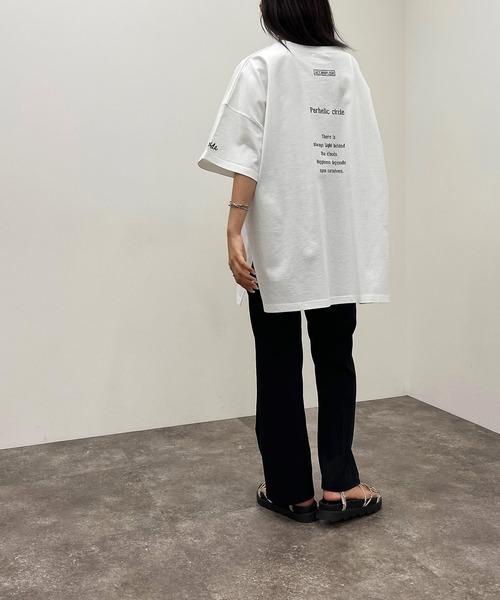 apres jour mignon(アプレジュールミニョン)の「アソートBIGスリットT 【ZOZOTOWN限定アイテム】(Tシャツ/カットソー・レディース・ブラック/ホワイト系その他/ブラック系その他/ナチュラル/パープル系その他/オレンジ系その他/オフホワイト/ブルー系その他・X-LARGE/フリー)」の13枚目の写真