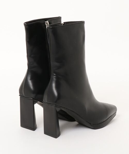 ACYM（アシーム）の「Triangle heel ブーツ（ブーツ・レディース・ブラック/カーキ・SMALL/MEDIUM/LARGE）」の4枚目の写真