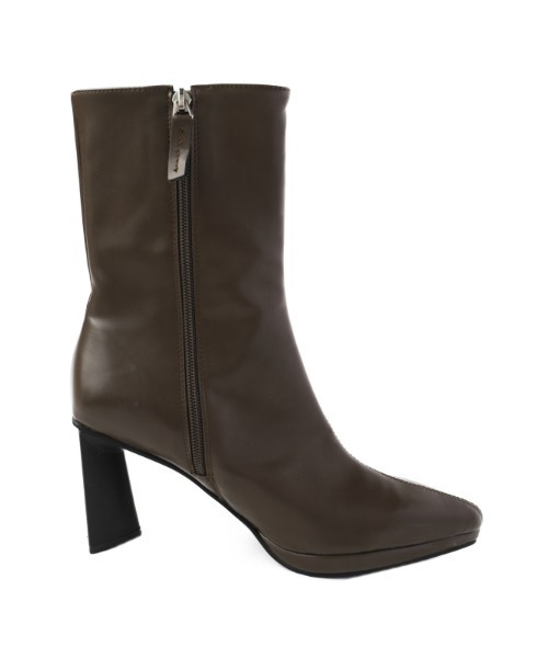 ACYM（アシーム）の「Triangle heel ブーツ（ブーツ・レディース・ブラック/カーキ・SMALL/MEDIUM/LARGE）」の12枚目の写真