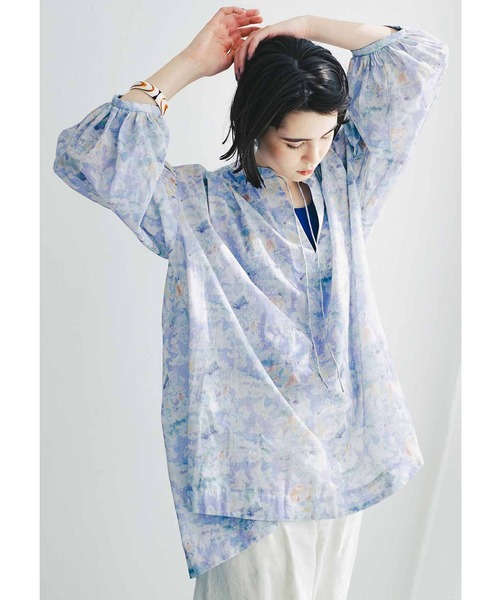 MEDE19F（メデジュウキュウ）の「ＭＥＤＥ１９Ｆ　コットン素材の水彩画ブラウス（シャツ/ブラウス・レディース・ライトグレー/ライトパープル・MEDIUM/LARGE/X-LARGE/XX-LARGE）」の17枚目の写真