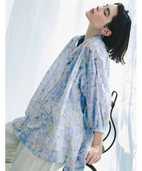 MEDE19F（メデジュウキュウ）の「ＭＥＤＥ１９Ｆ　コットン素材の水彩画ブラウス（シャツ/ブラウス・レディース・ライトグレー/ライトパープル・MEDIUM/LARGE/X-LARGE/XX-LARGE）」の20枚目の写真