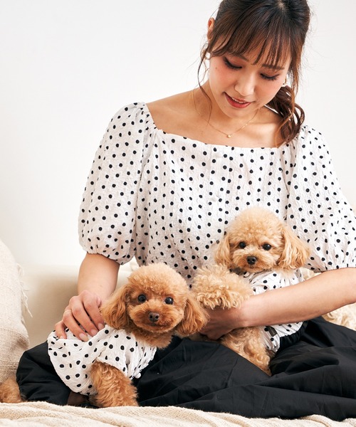 Toyome(トヨミー)の「【飼い主と犬服のペアルックセット】ドット柄ブラウス×スカート ワンピース(ペットウェア・レディース・ミント/ブラック/ベージュ・M/XXS/L/S/SS)」の2枚目の写真