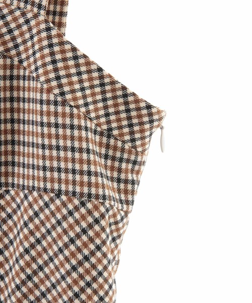 31 Sons de mode（トランテアン　ソン　ドゥ　モード）の「バックフリルジャンスカ（ジャンパースカート・レディース・ベージュ/ブラウン・36/38）」の14枚目の写真