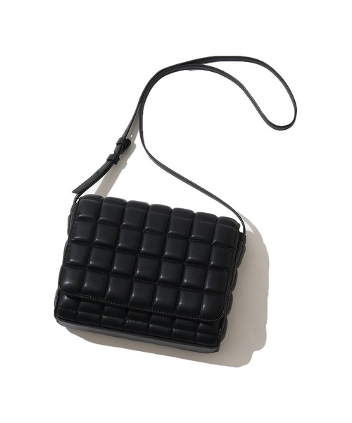 SPIRALGIRL（スパイラルガール）の「キルティングパターンショルダーバック（ショルダーバッグ・レディース・ブラック/オフホワイト・FREE）」の5枚目の写真