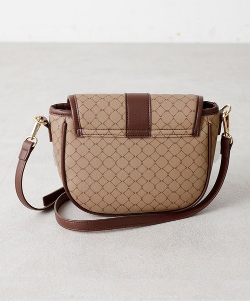 OLIVE des OLIVE（オリーブデオリーブ）の「レトロショルダーバッグ（ショルダーバッグ・レディース・ブラック/ベージュ/ダークブラウン/アイボリー・FREE）」の9枚目の写真