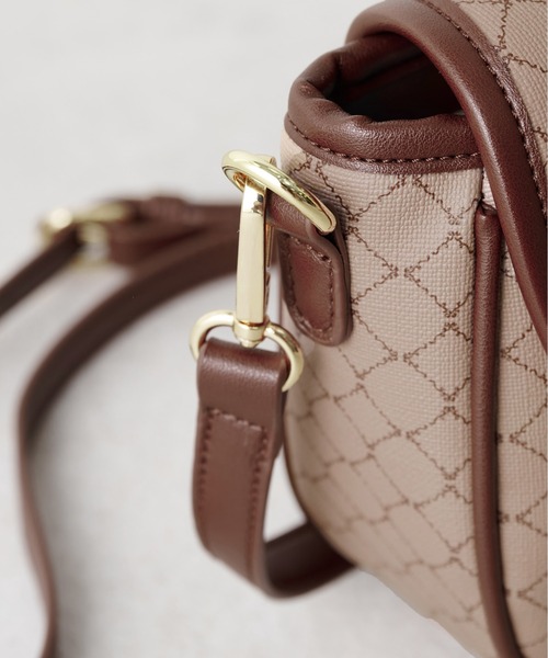 OLIVE des OLIVE（オリーブデオリーブ）の「レトロショルダーバッグ（ショルダーバッグ・レディース・ブラック/ベージュ/ダークブラウン/アイボリー・FREE）」の12枚目の写真