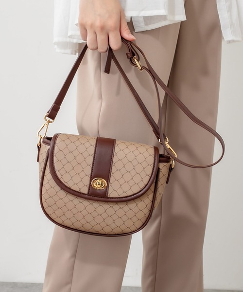 OLIVE des OLIVE（オリーブデオリーブ）の「レトロショルダーバッグ