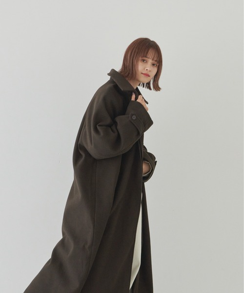 flaner（フラネ）の「ルーズステンカラーコート（ステンカラーコート・レディース・ダークブラウン/ベージュ・FREE）」の6枚目の写真