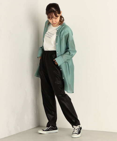 fredy emue（フレディエミュ）の「フェイクレザーイージーパンツ（その他パンツ・レディース・キャメル/ブラック・38）」の12枚目の写真