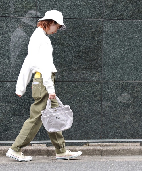 Lee（リー）の「【Lee】コーデュロイミニトート（トートバッグ・メンズ・グレー/カーキブラウン/ライトベージュ・ONE SIZE）」の10枚目の写真