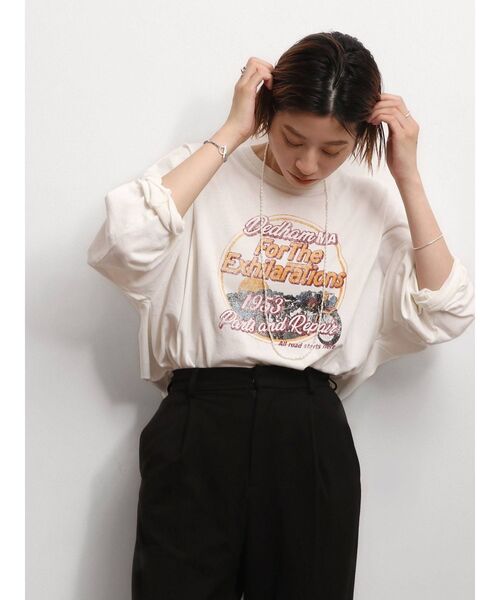 Ungrid(アングリッド)の「ウォッシュロゴプリントロングスリーブTee(Tシャツ/カットソー・レディース・チャコールグレー/オフホワイト・FREE)」の8枚目の写真