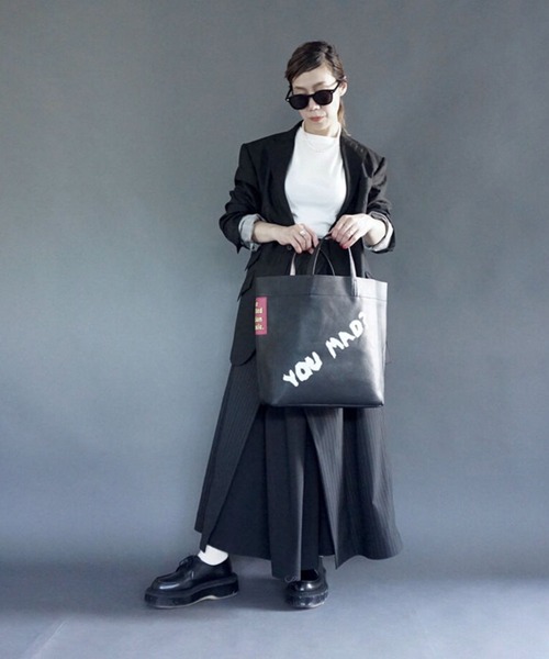 intoxic.(イントキシック)の「RESONATES 2021限定品 Mad strap tote マッドストラップトート(トートバッグ・レディース・ブラック/ブルー/ベージュ・FREE)」の13枚目の写真