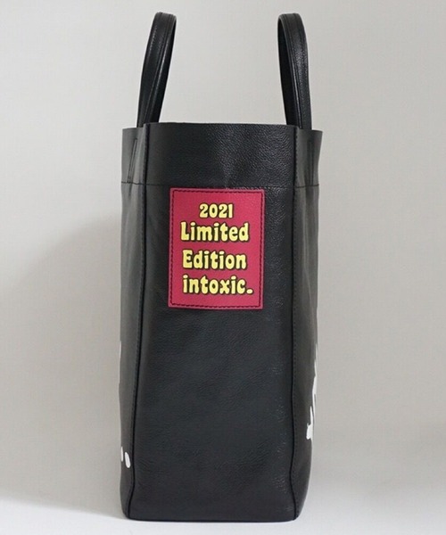 intoxic.(イントキシック)の「RESONATES 2021限定品 Mad strap tote マッドストラップトート(トートバッグ・レディース・ブラック/ブルー/ベージュ・FREE)」の14枚目の写真