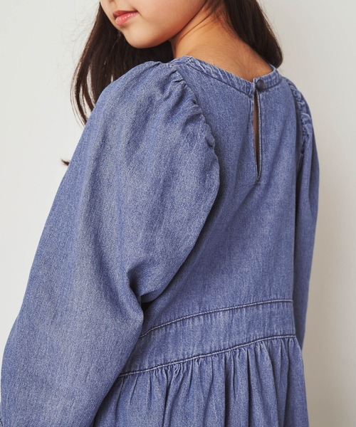 ＆yam（アンドヤム）の「袖ボリュームデニムワンピース（ワンピース・キッズ・ブルー・110-120cm/100-110cm/130-140cm）」の6枚目の写真