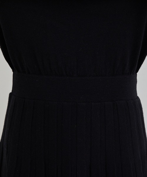 ROPE' PICNIC(ロペピクニック)の「袖ボリュームプリーツニットワンピース(ワンピース・レディース・ブラック/ブラウン系その他2/パープル系その他・38/40)」の10枚目の写真