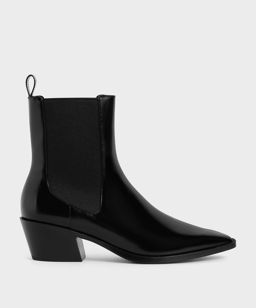 CHARLES & KEITH（チャールズ & キース）の「スランテッドヒール チェルシーブーツ / Slanted Heel Chelsea Boots（ブーツ・レディース・ブラック/オフホワイト・22.5cm/23cm/23.5cm/24.5cm/25cm/25.5cm）」の2枚目の写真