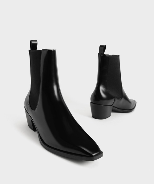 CHARLES & KEITH（チャールズ & キース）の「スランテッドヒール チェルシーブーツ / Slanted Heel Chelsea Boots（ブーツ・レディース・ブラック/オフホワイト・22.5cm/23cm/23.5cm/24.5cm/25cm/25.5cm）」の4枚目の写真