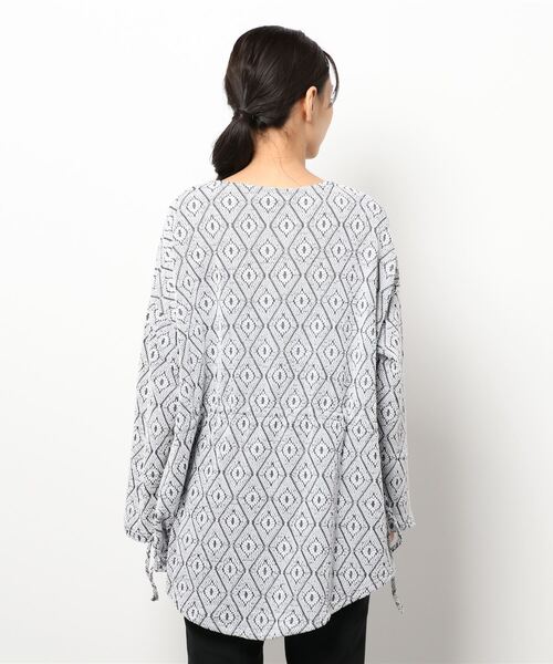 チャイハネ（チャイハネ）の「【チャイハネ】yul ジオメトリック柄トップス（Tシャツ/カットソー・レディース・ホワイト/パープル/ブラウン/カーキ・FREE）」の5枚目の写真